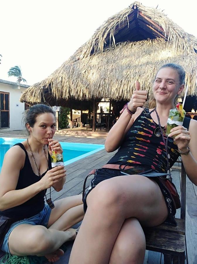 Hostel Kaluta Palomino Zewnętrze zdjęcie