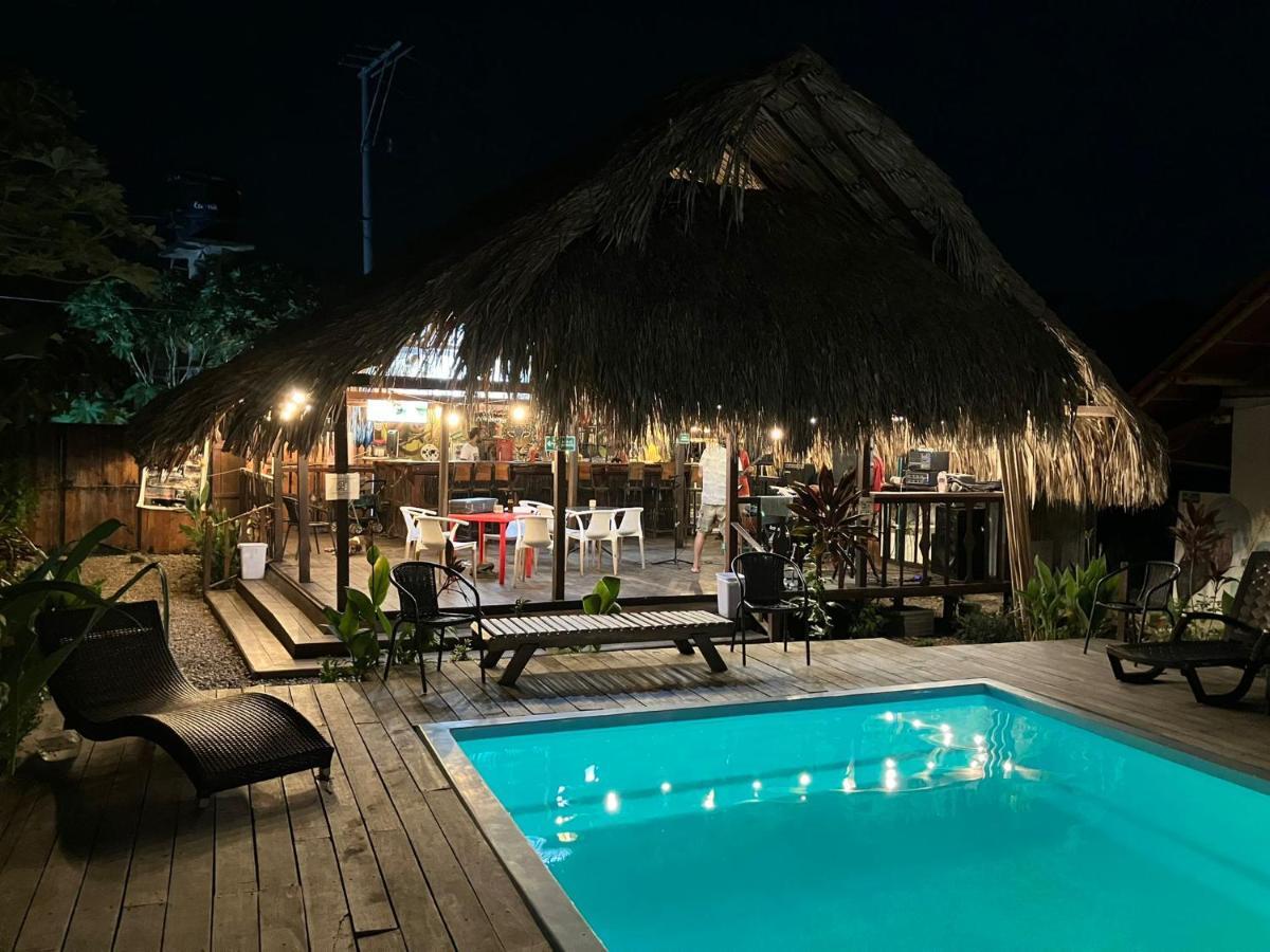 Hostel Kaluta Palomino Zewnętrze zdjęcie